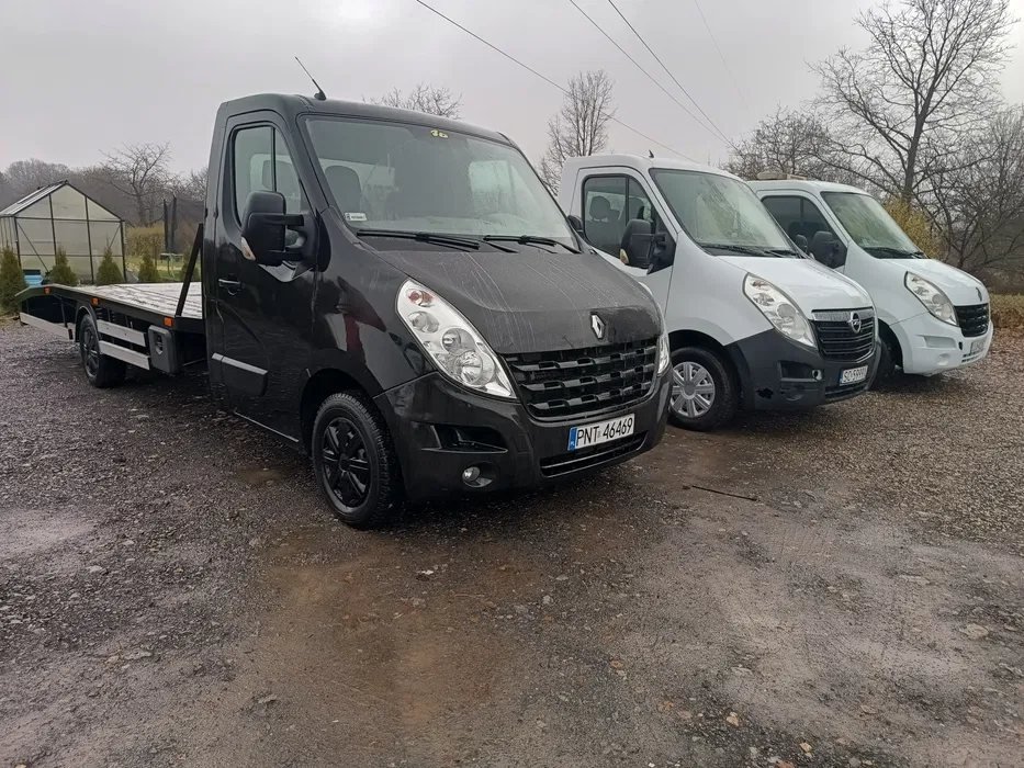 Autolaweta Renault Master z wyciągarką do wynajęcia w Kielcach