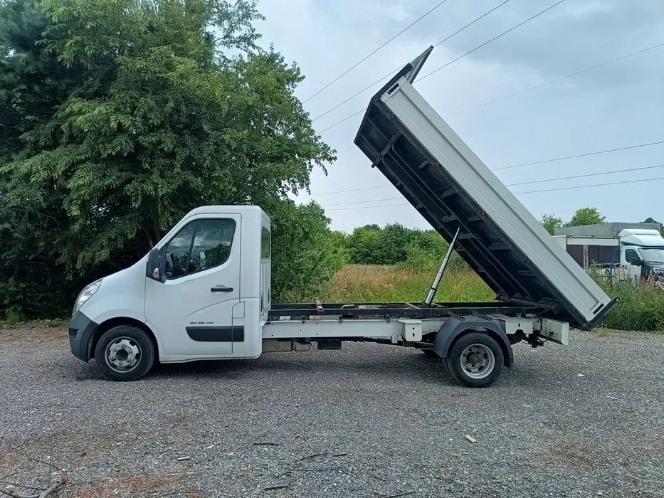 Renault Master wywrotka 3-stronna do 3,5 t — wynajem Kielce